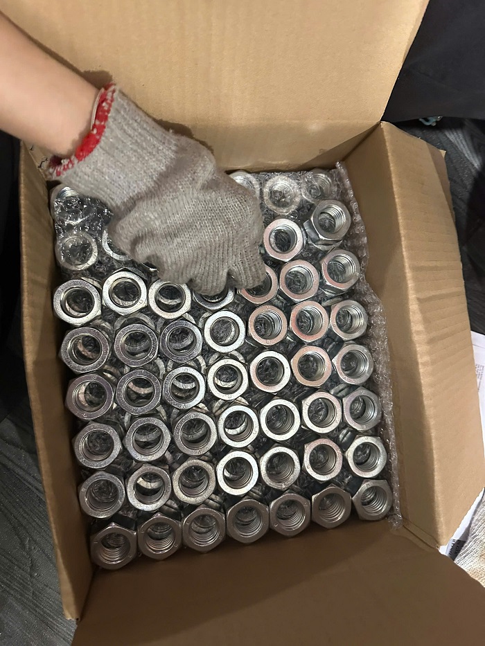 Ecu mạ kẽm 1/2 inch-13 tại kho Hà Đông, Hà Nội Ecu mạ kẽm 1/2 inch-13 tại kho Hà Đông, Hà Nội