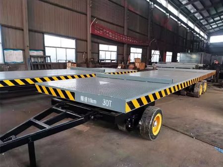Rơ móc kéo chở hàng 10 tấn