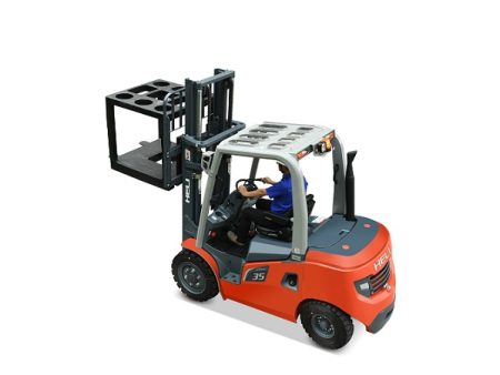 Xe nâng diesel 3 tấn CPCD30-WS1HG3